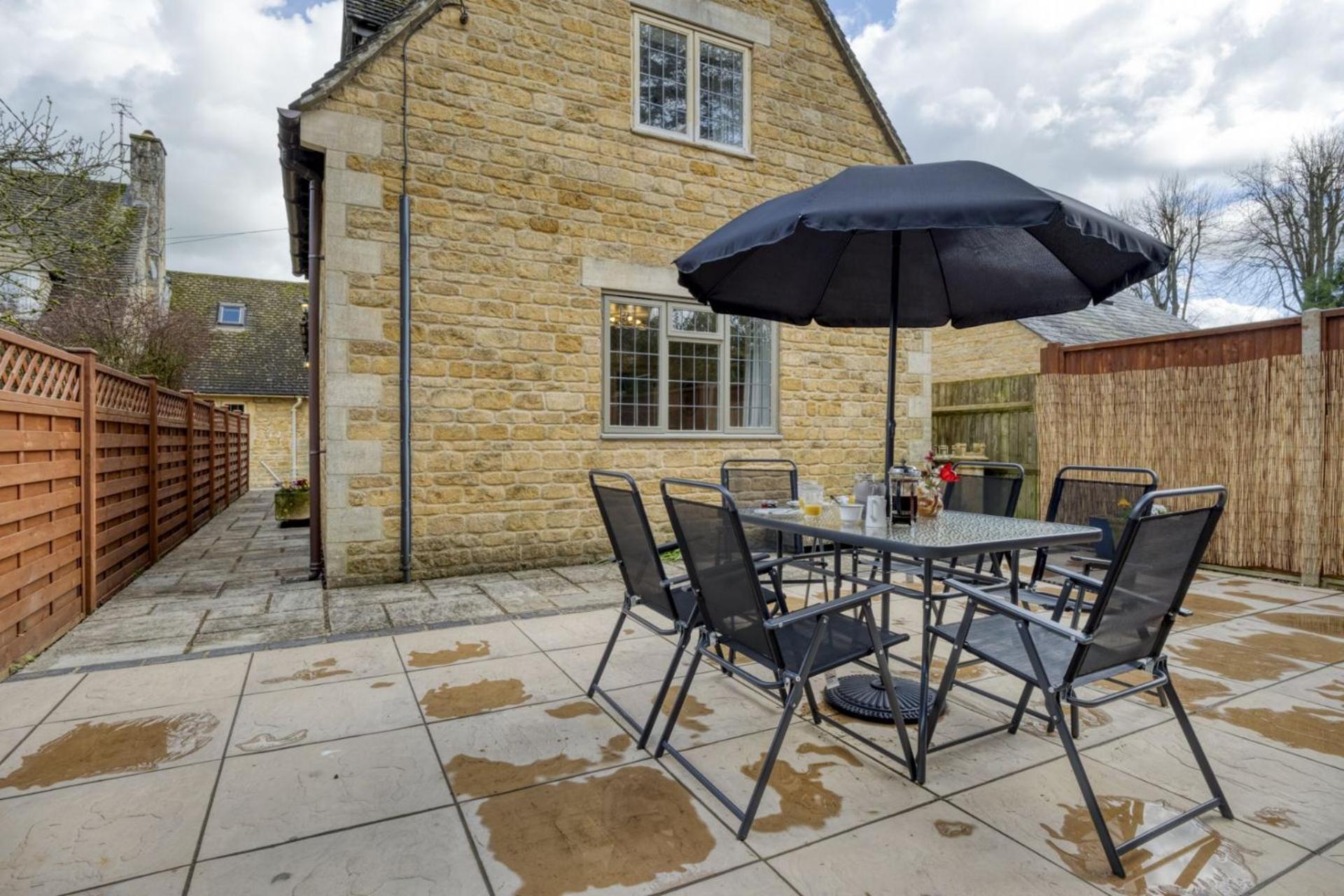 Manor Close Cottage 水上伯顿 外观 照片